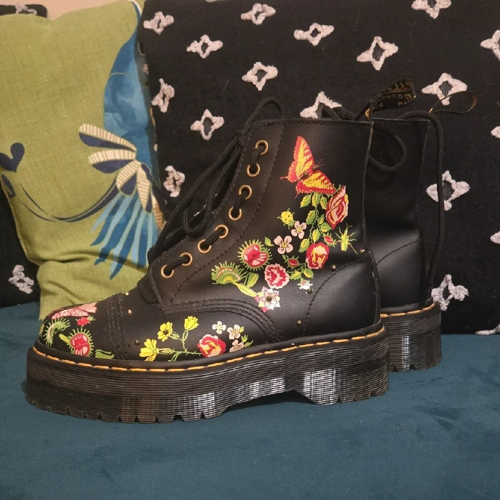 Sinclair Bloom Rare Dr. Martens - Picture 2 of 8